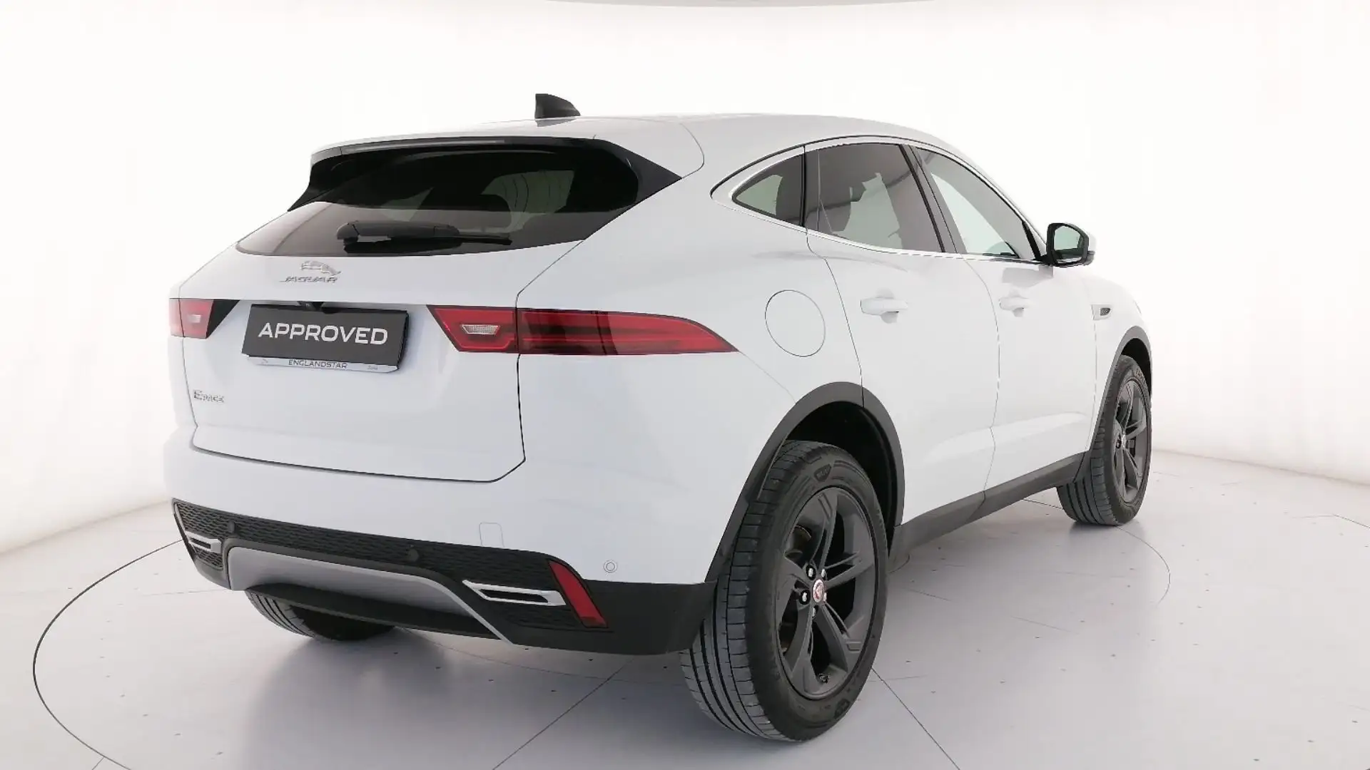 Jaguar E-Pace 2.0d i4 mhev SE awd 163cv auto Bianco - 2