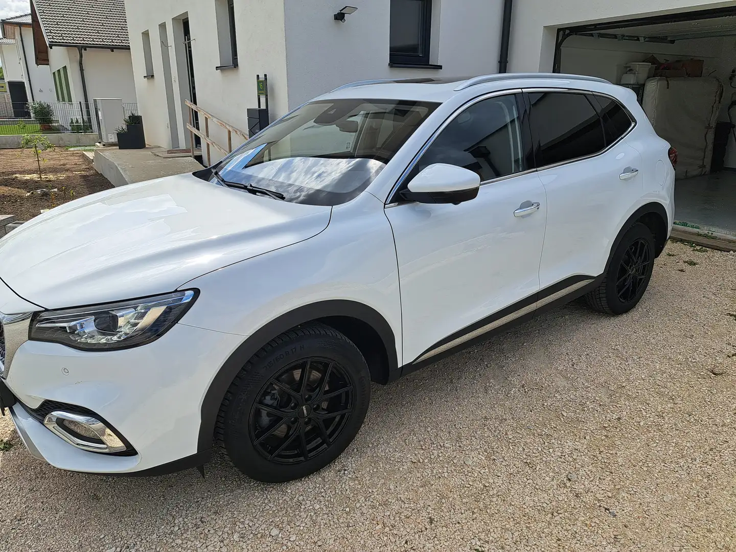 MG EHS EHS 1,5T GDI PHEV Luxury Aut. Luxury Blanco - 2