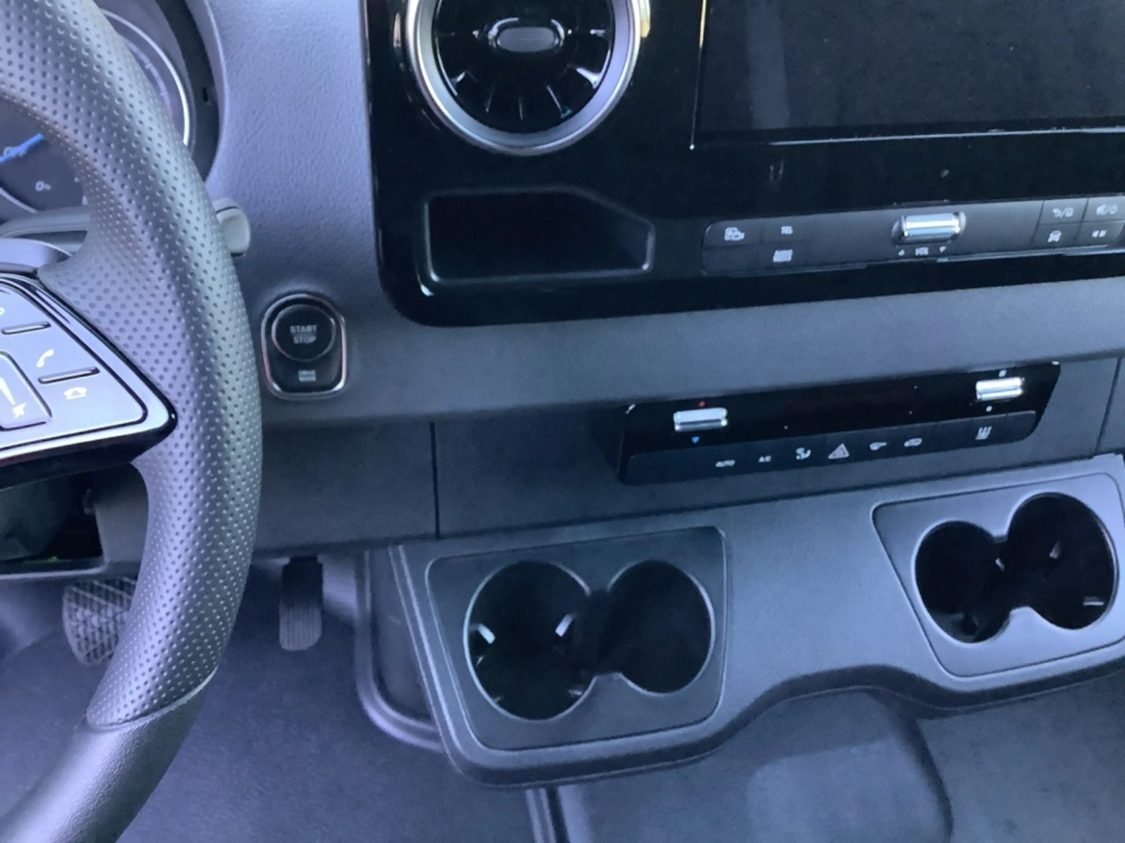 Mercedes-Benz Others eSprinter 414 Pritsche PRO Anhängerkupplung — photo 7
