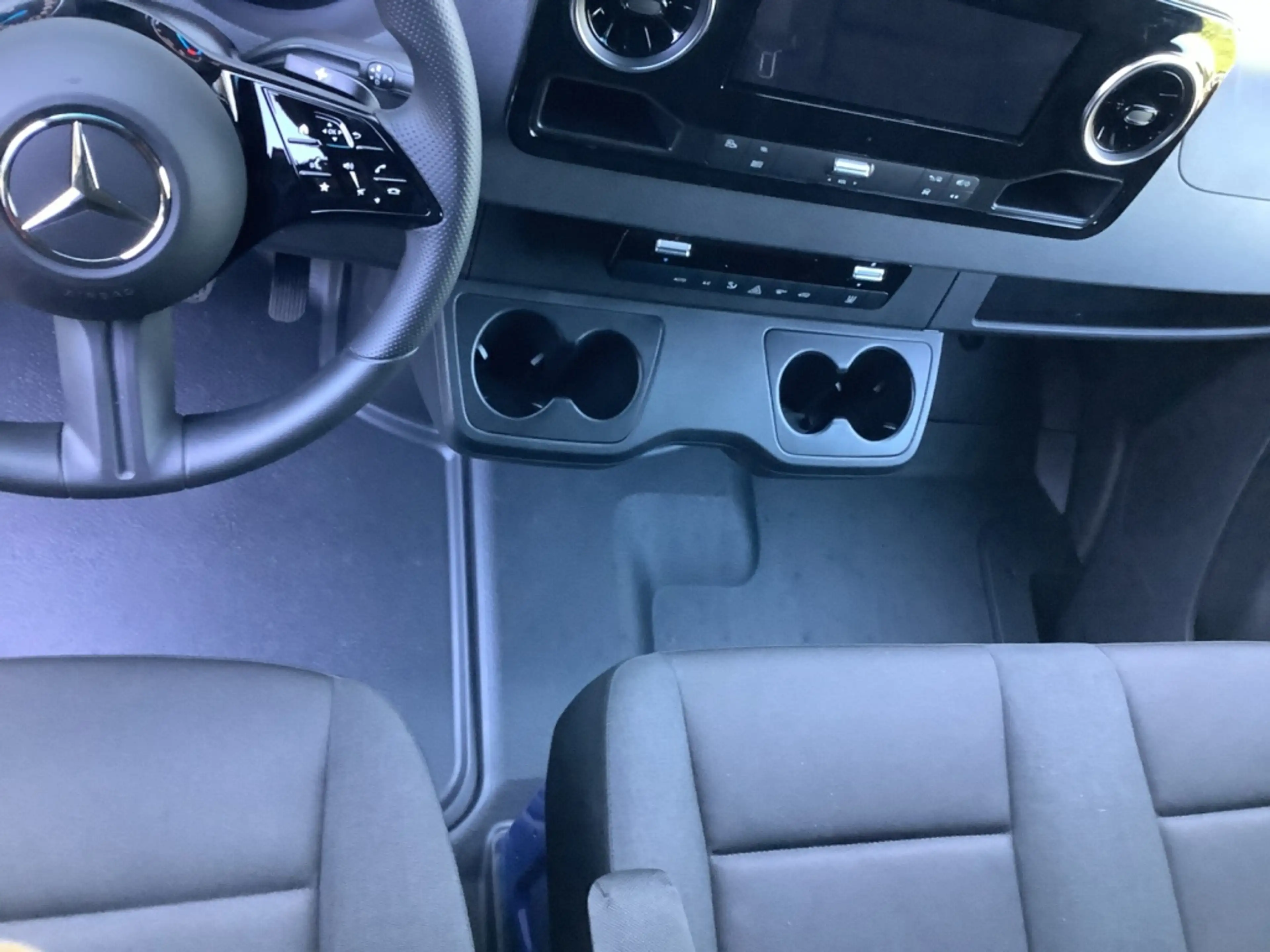 Mercedes-Benz Others eSprinter 414 Pritsche PRO Anhängerkupplung — photo 5