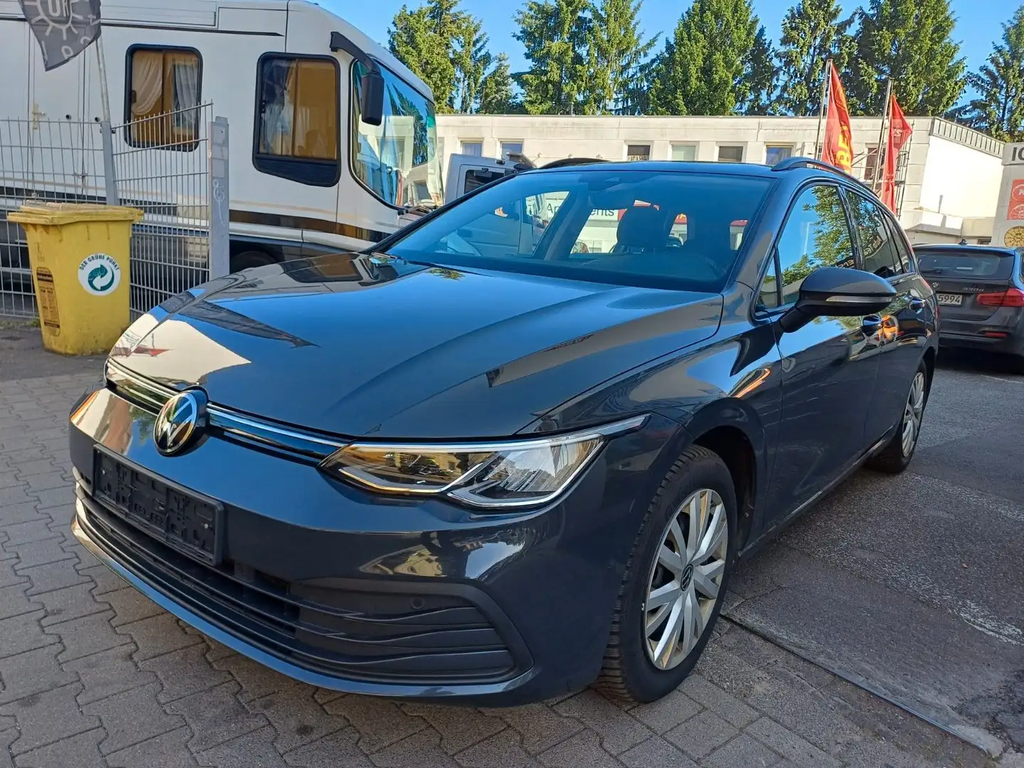 Volkswagen Golf VIII Variant Life 2.0 TDI LED AHK Kamera Gris - 1