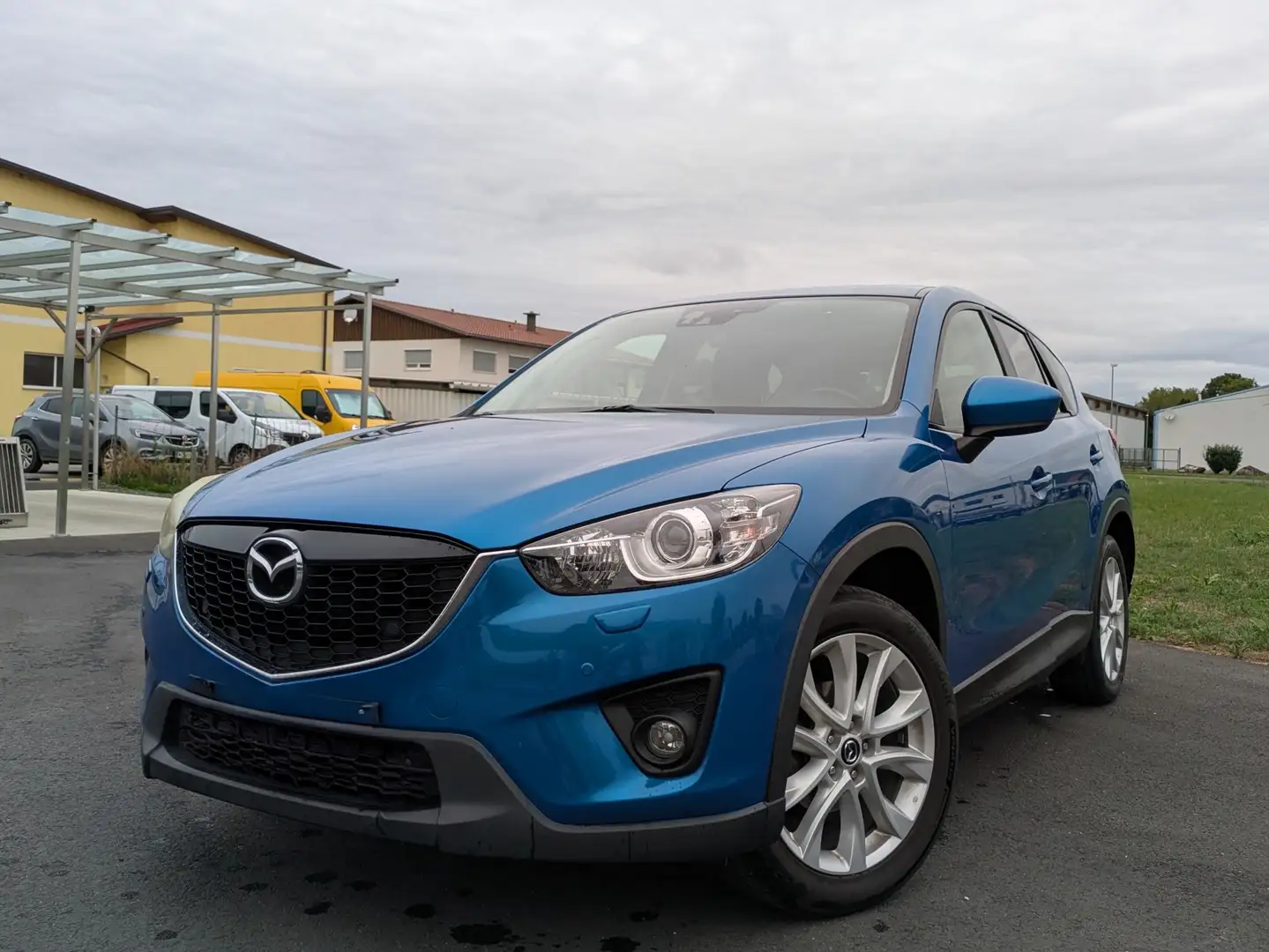 Mazda CX-5 CD175 AWD Revolution Aut. Blau - 1