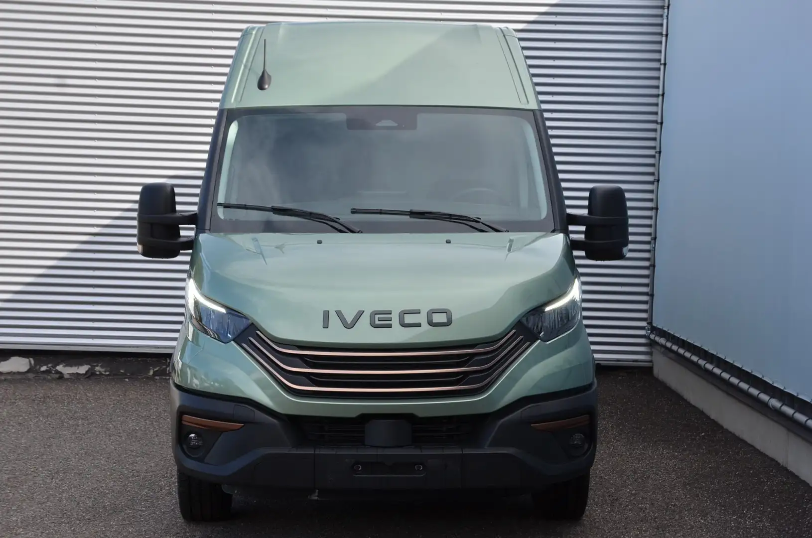 Iveco Daily 35S18- HiMatic- L3H2-Webasto -ACC -3.5T- 40495+BTW Verde - 2