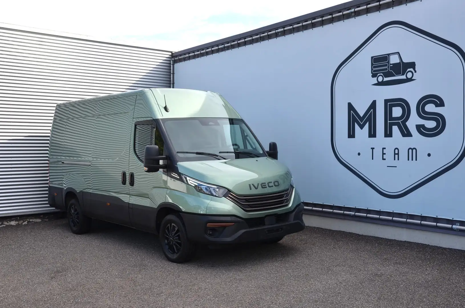 Iveco Daily 35S18- HiMatic- L3H2-Webasto -ACC -3.5T- 40495+BTW Verde - 1