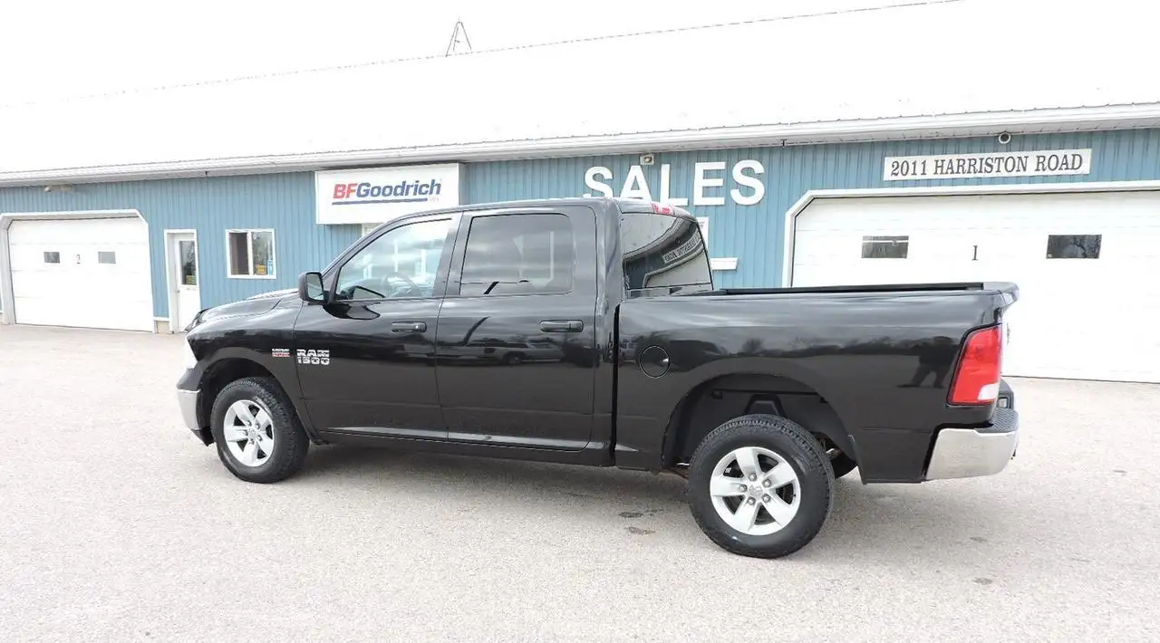 RAM 1500 снимка RAM 1500