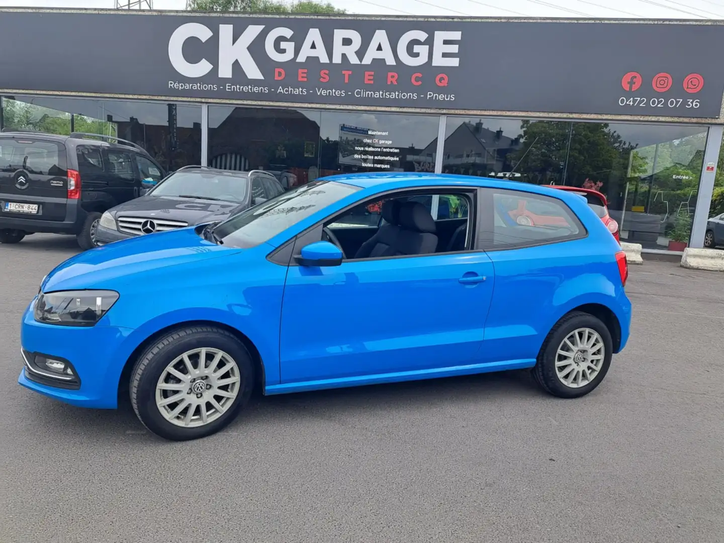 Volkswagen Polo 1.0i Trendline Bleu - 1