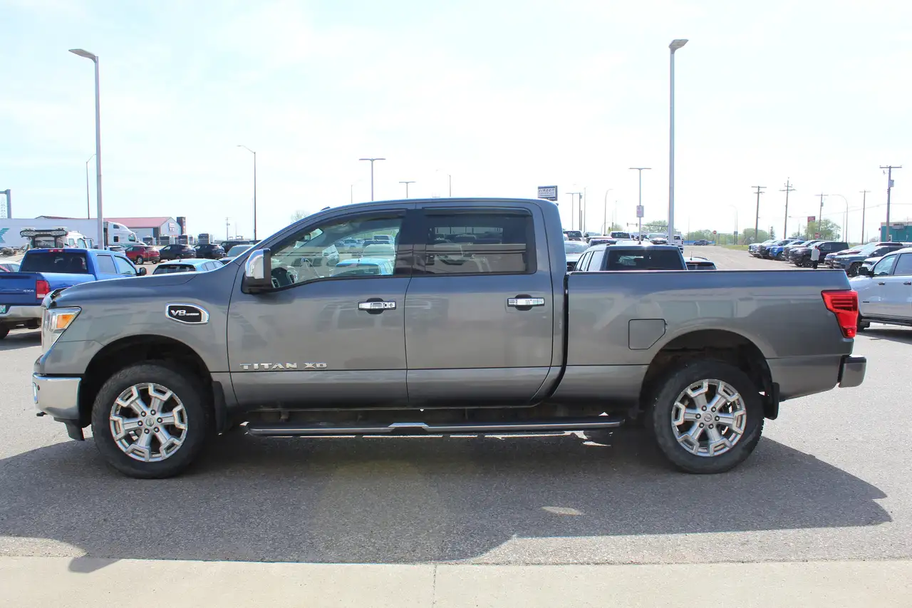 Nissan Titan XD снимка Nissan Titan XD