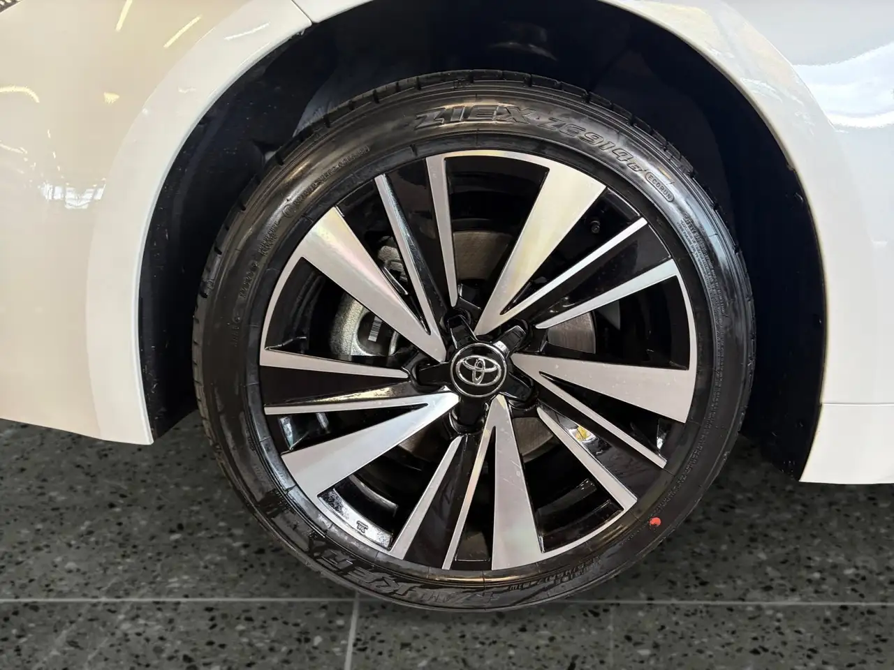 Toyota Corolla Touring Sports 2.0 Hybrid Teamplayer NEU 15