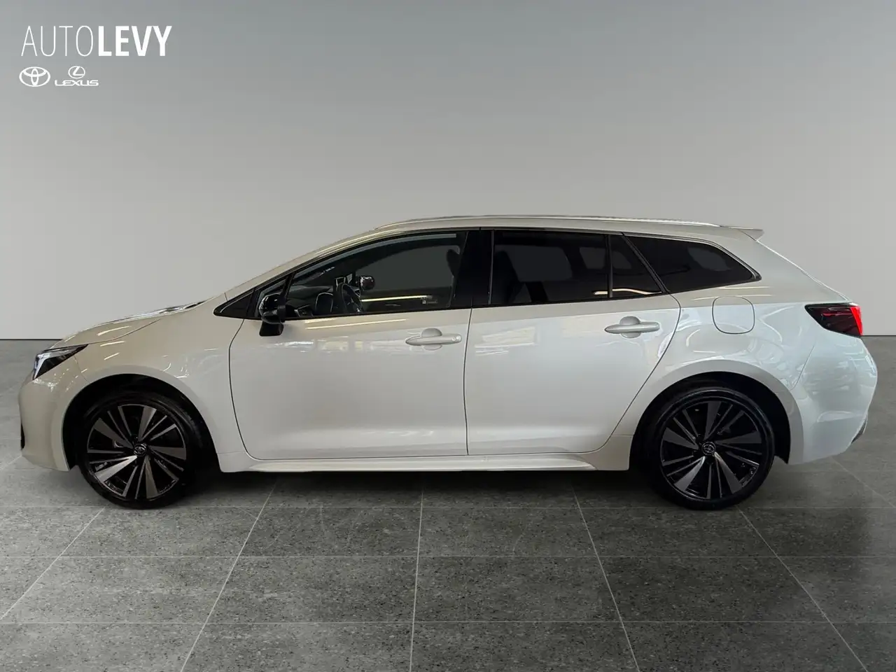 Toyota Corolla Touring Sports 2.0 Hybrid Teamplayer NEU 3