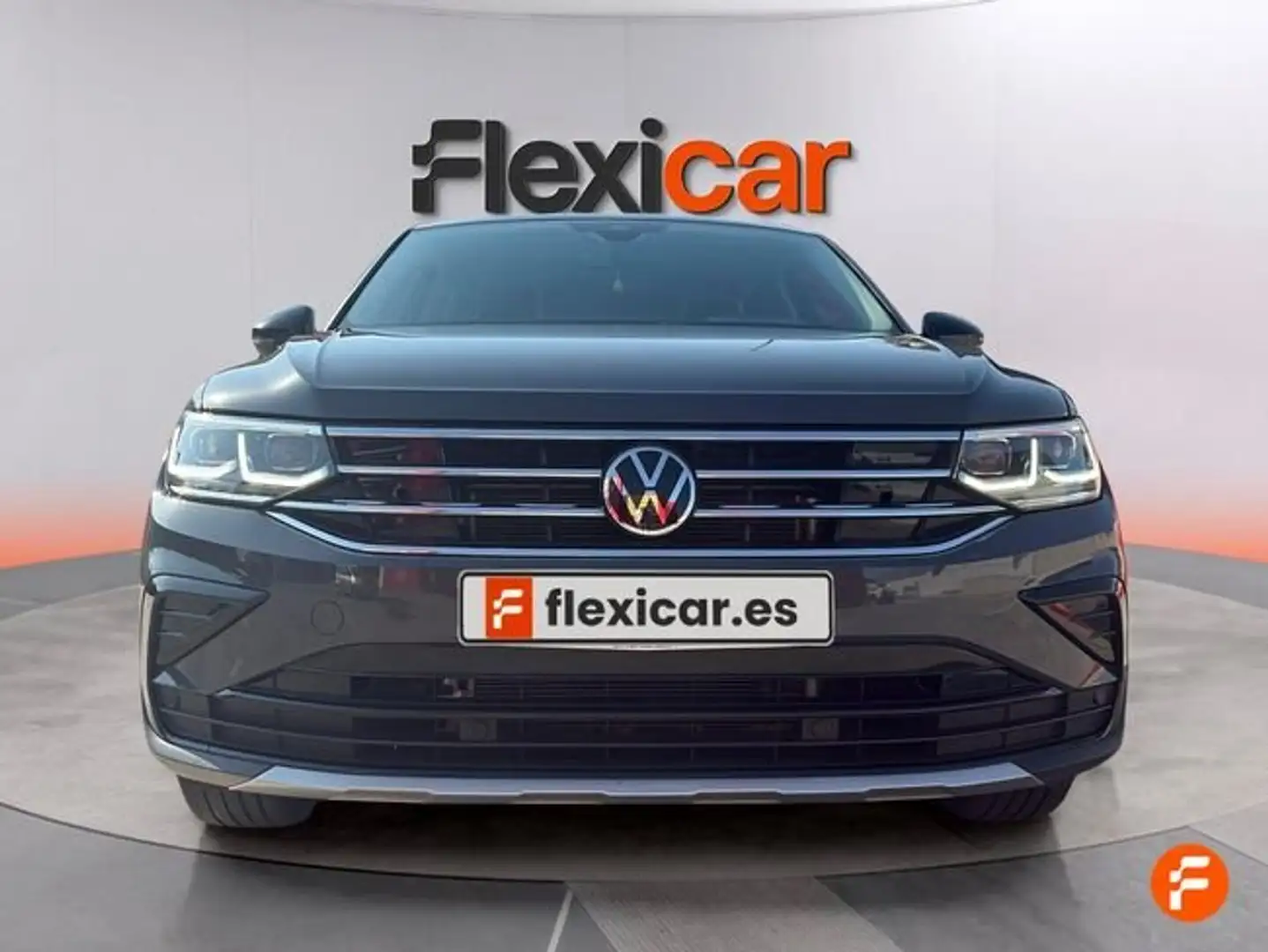 Volkswagen Tiguan 1.5 TSI Life DSG 110kW Gris - 2