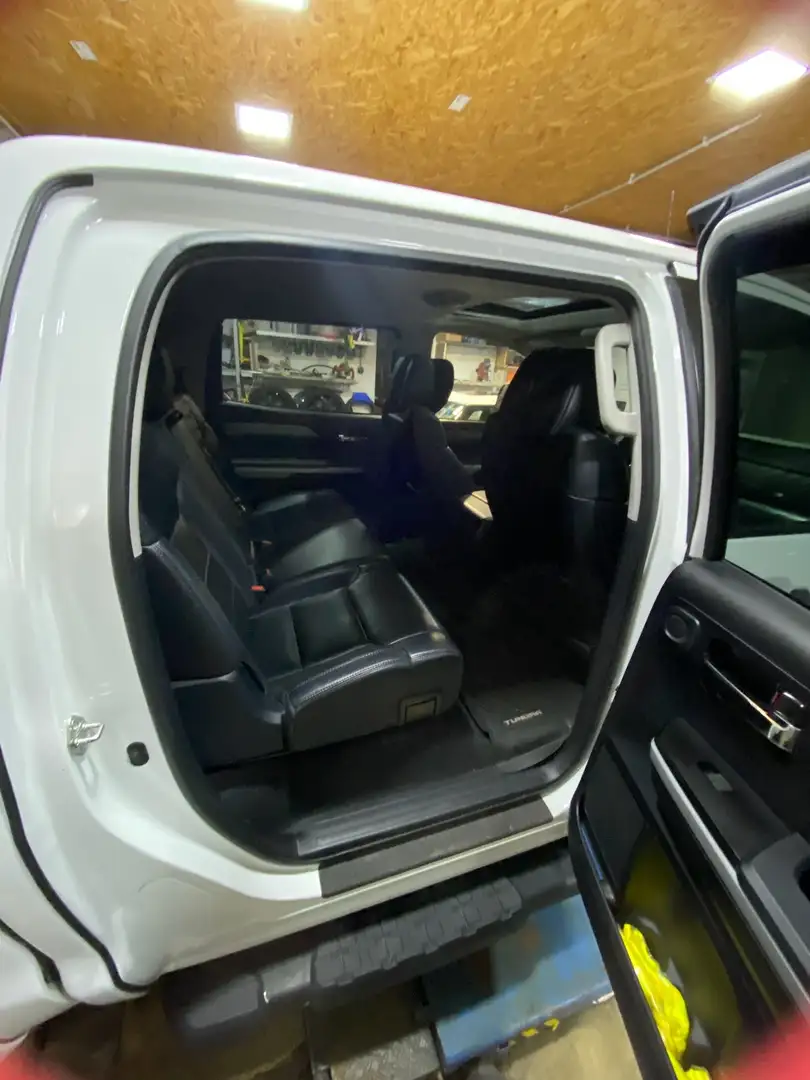 Toyota Tundra Platinum Weiß - 2