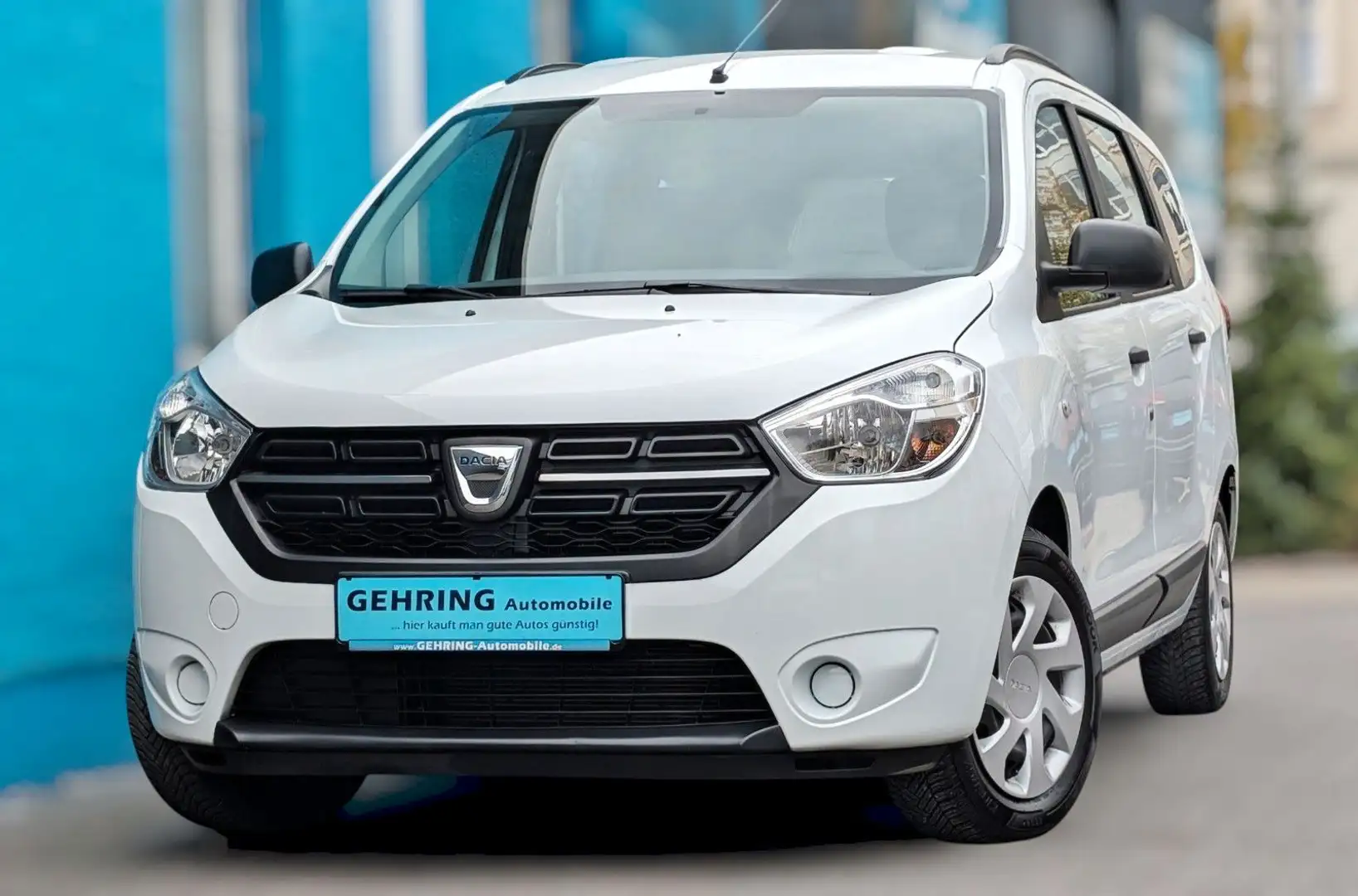 Dacia Lodgy 1,6 102 Klima Sitzhzg AHK Allwetter 37TKm Blanc - 1