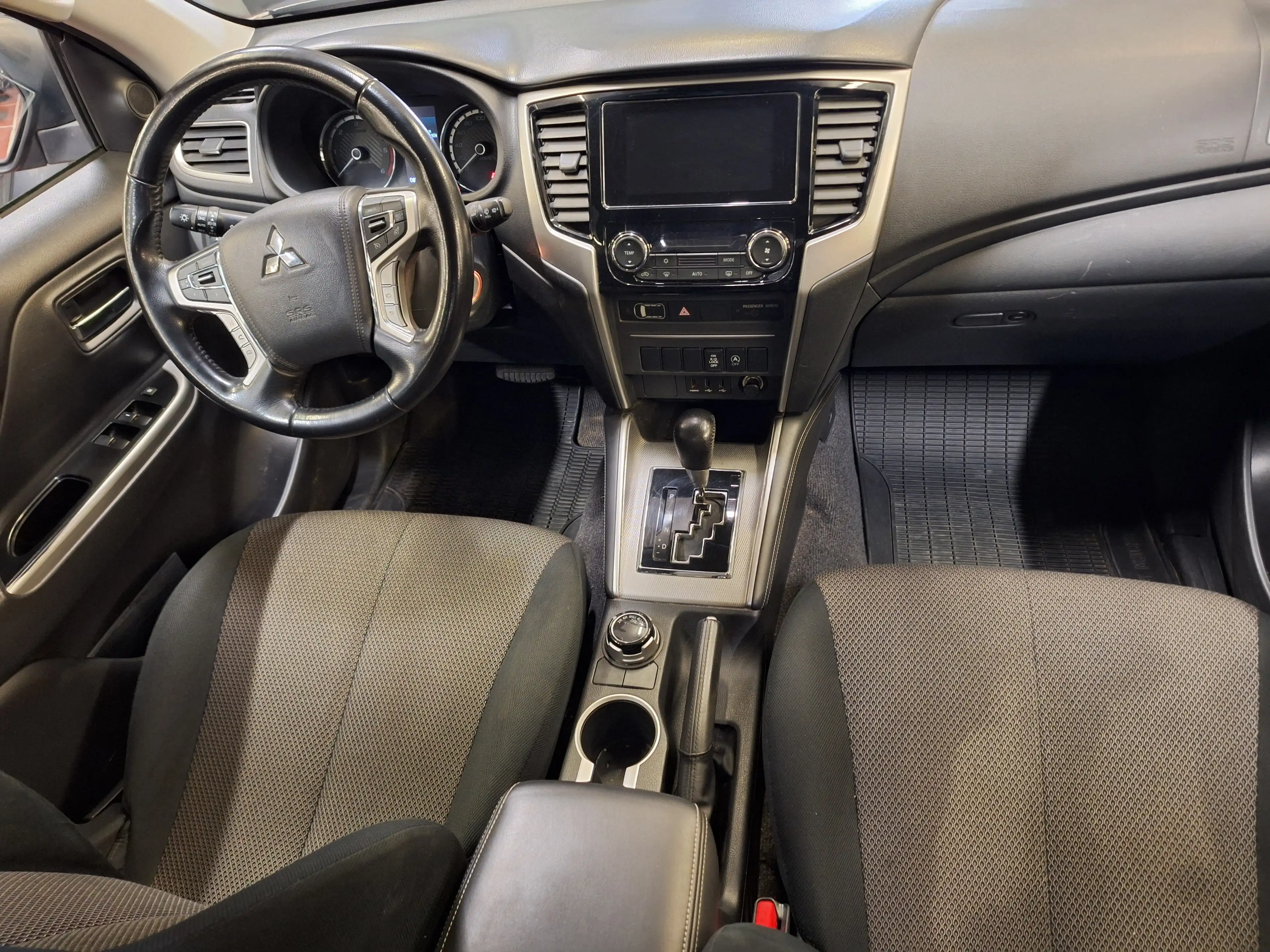 Mitsubishi L200 L 200 2.3 DI-D 4WD — photo 10