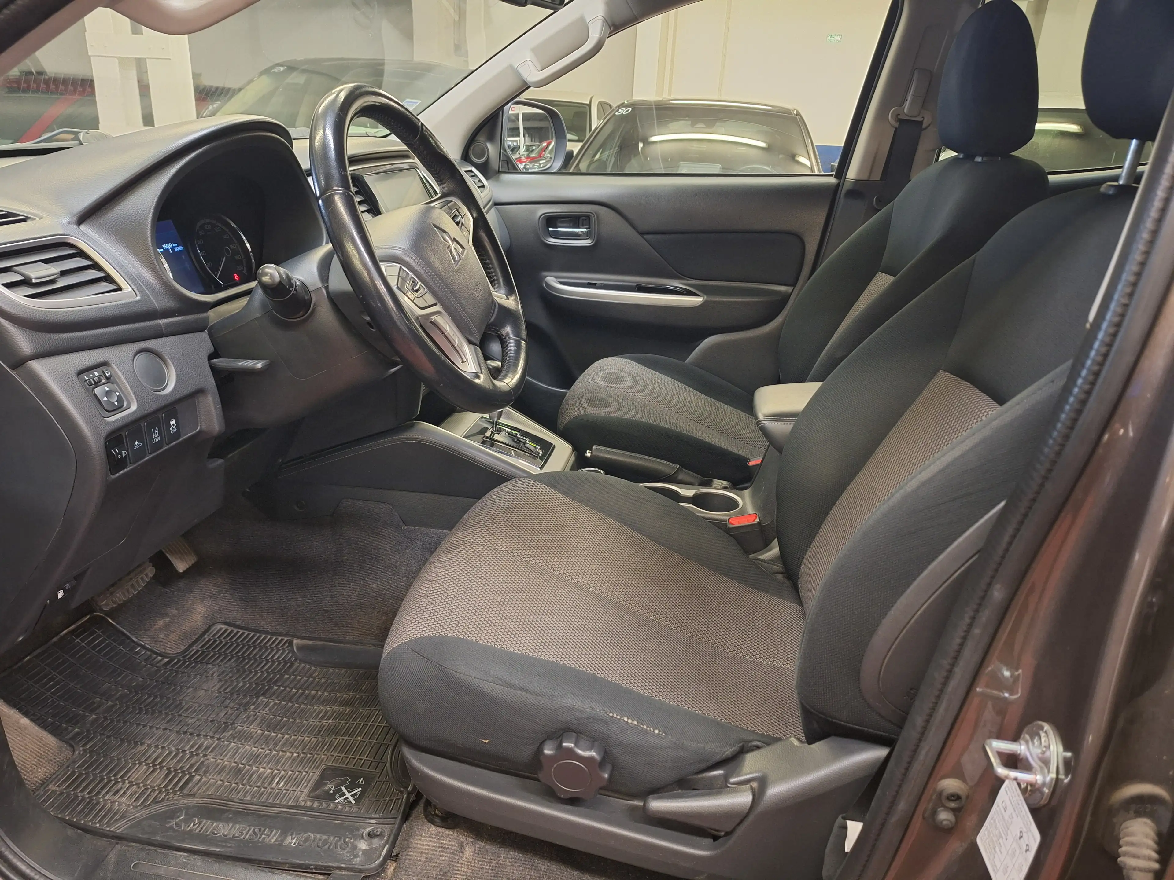 Mitsubishi L200 L 200 2.3 DI-D 4WD — photo 9