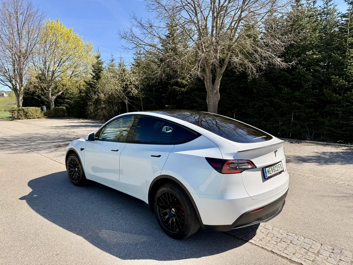 Tesla Model Y AWD 79kWh Weiß - 2