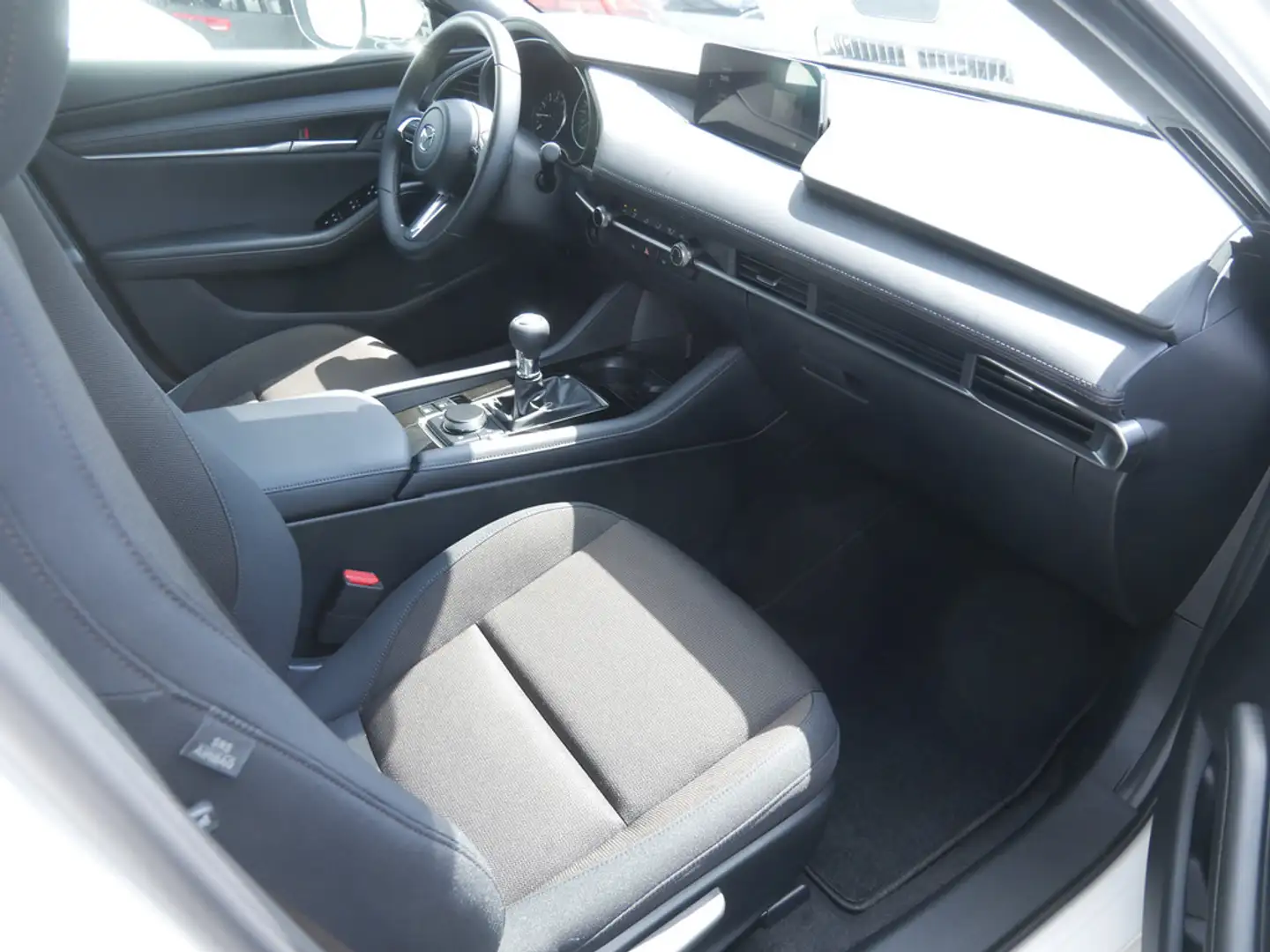 Mazda 3 e-SKYACTIV-G 140 Prime Line PDC KAMERA HUD Blanc - 2