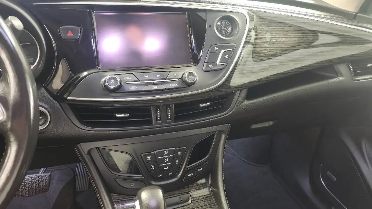 Buick Envision снимка Buick Envision