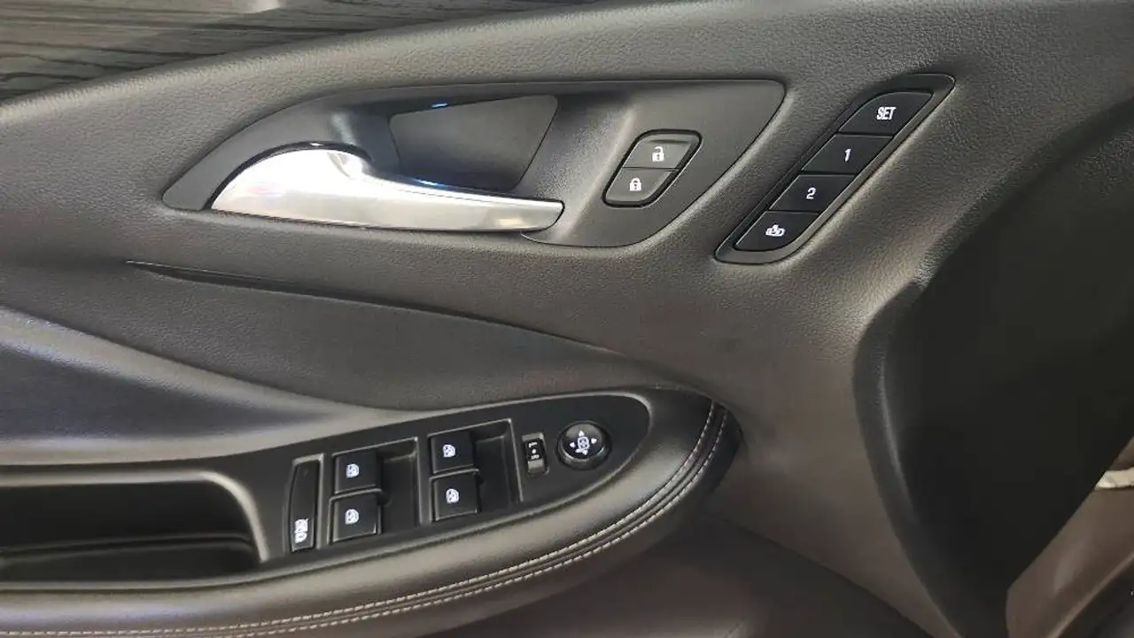 Buick Envision снимка Buick Envision