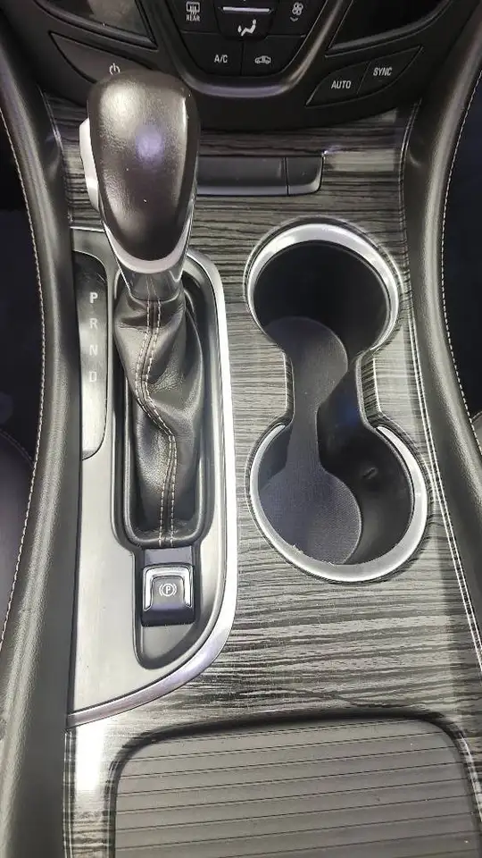 Buick Envision снимка Buick Envision