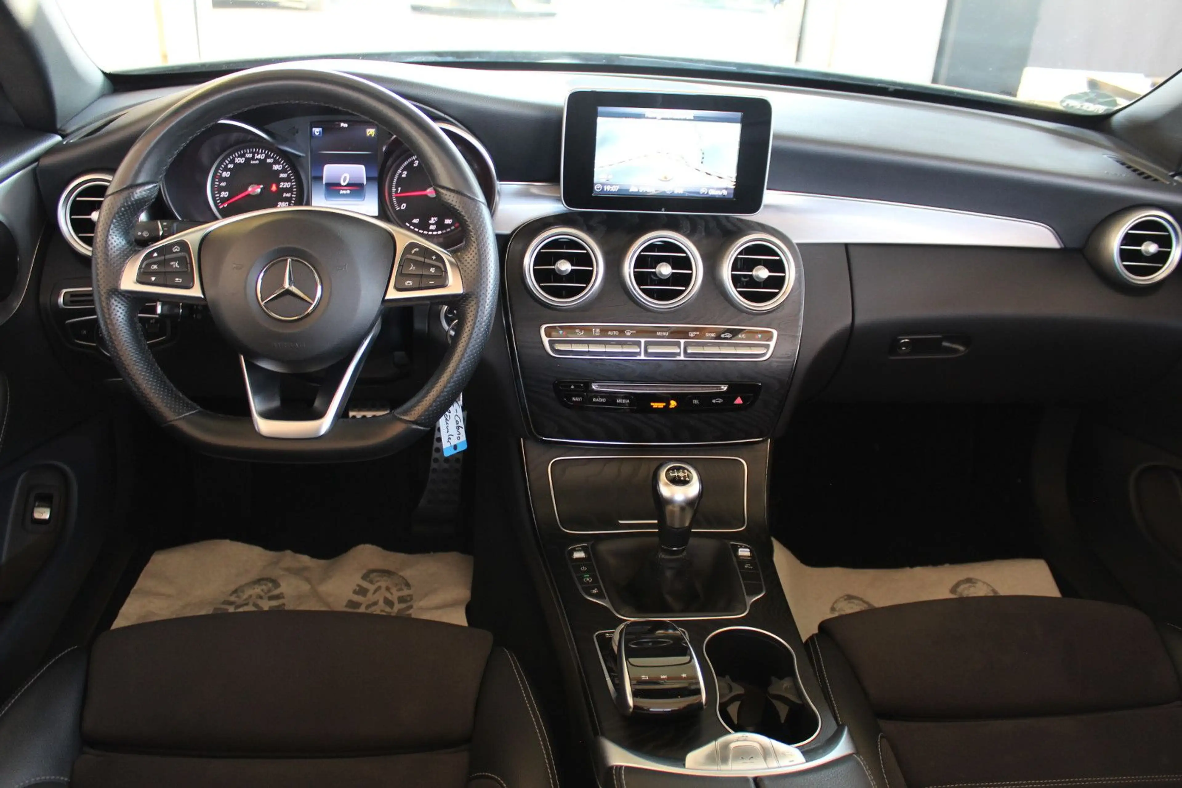 Mercedes-Benz C 180 Cabrio AMG Line*LED*NAVI*KAMERA* — photo 13
