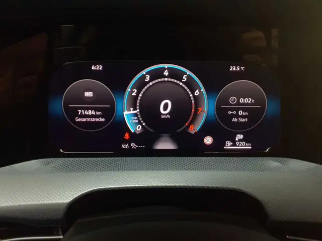 Volkswagen Golf view 11