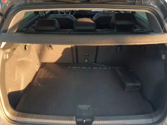 Volkswagen Golf view 15