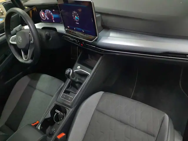 Volkswagen Golf view 9