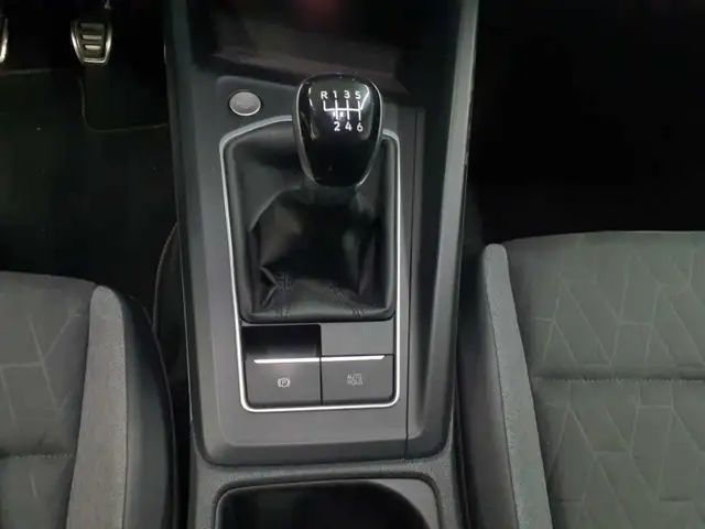 Volkswagen Golf view 10