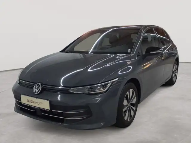 Volkswagen Golf view 2