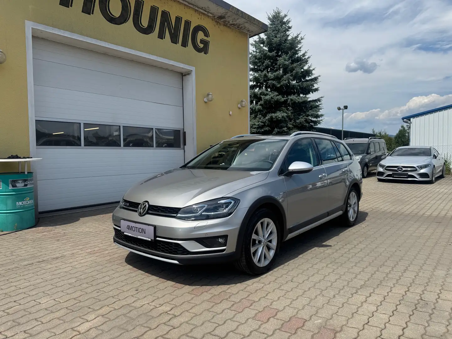 Volkswagen Golf Variant 2.0 TDI 4 Motion Alltrack Grijs - 2