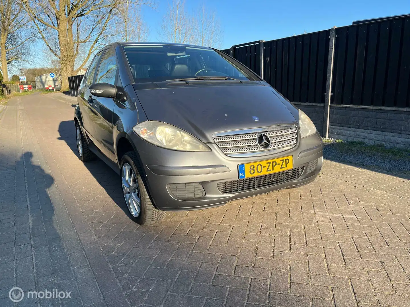 Mercedes-Benz A 150 Classic Gris - 1