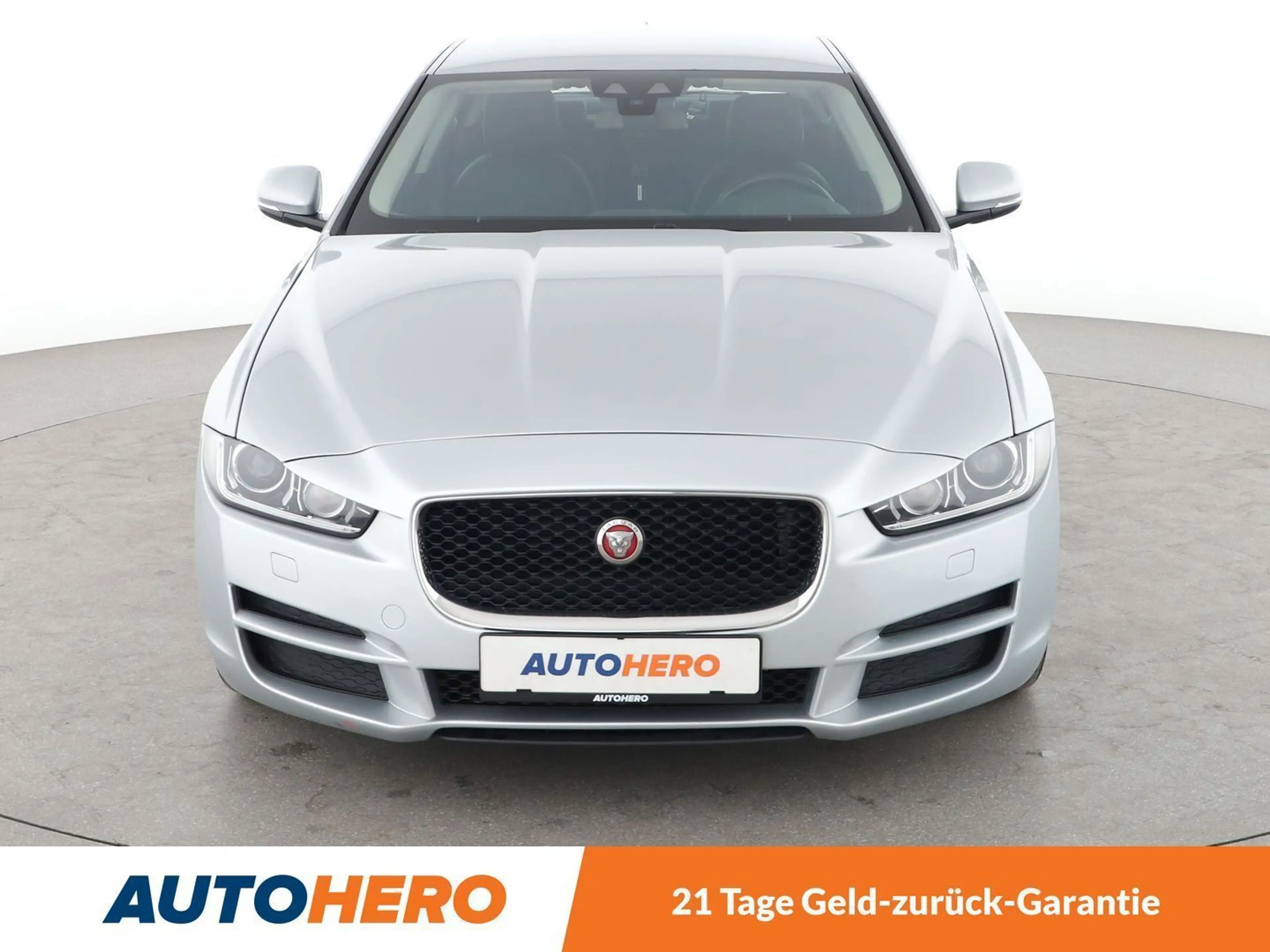 Jaguar XE 20d E-Performance Prestige Aut.*TEMPO*LIM* — photo 9