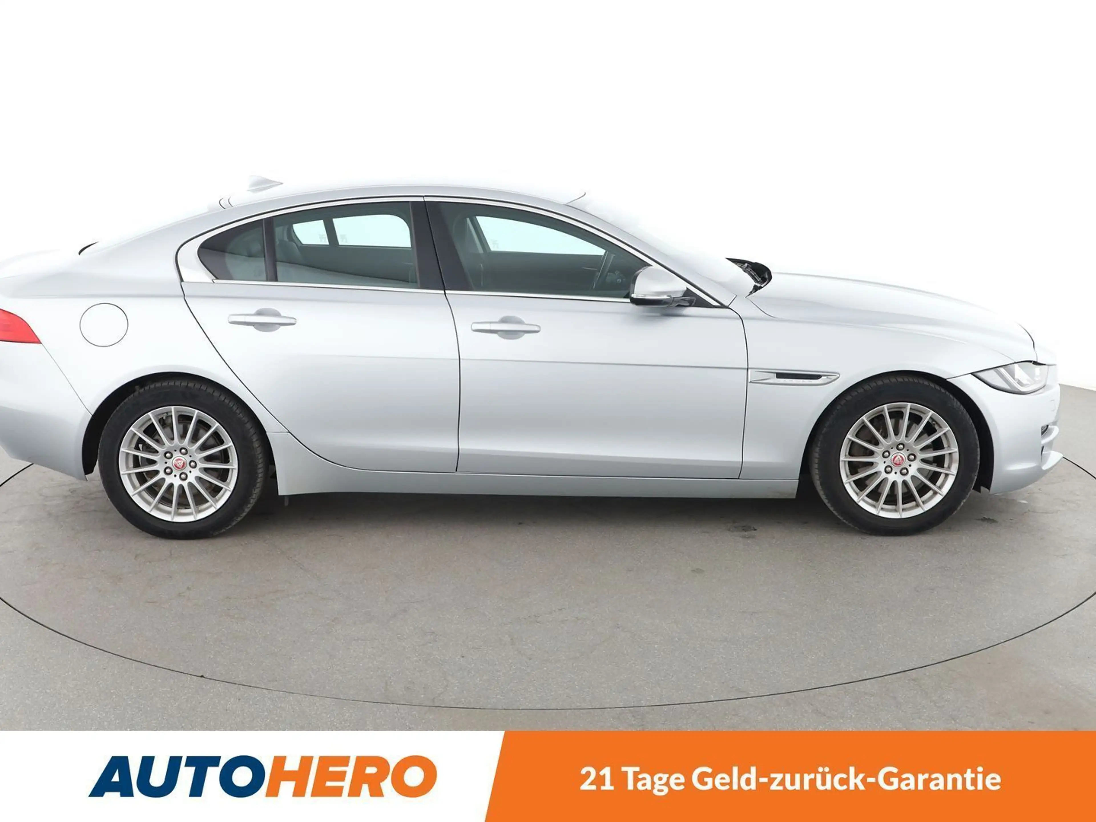 Jaguar XE 20d E-Performance Prestige Aut.*TEMPO*LIM* — photo 7