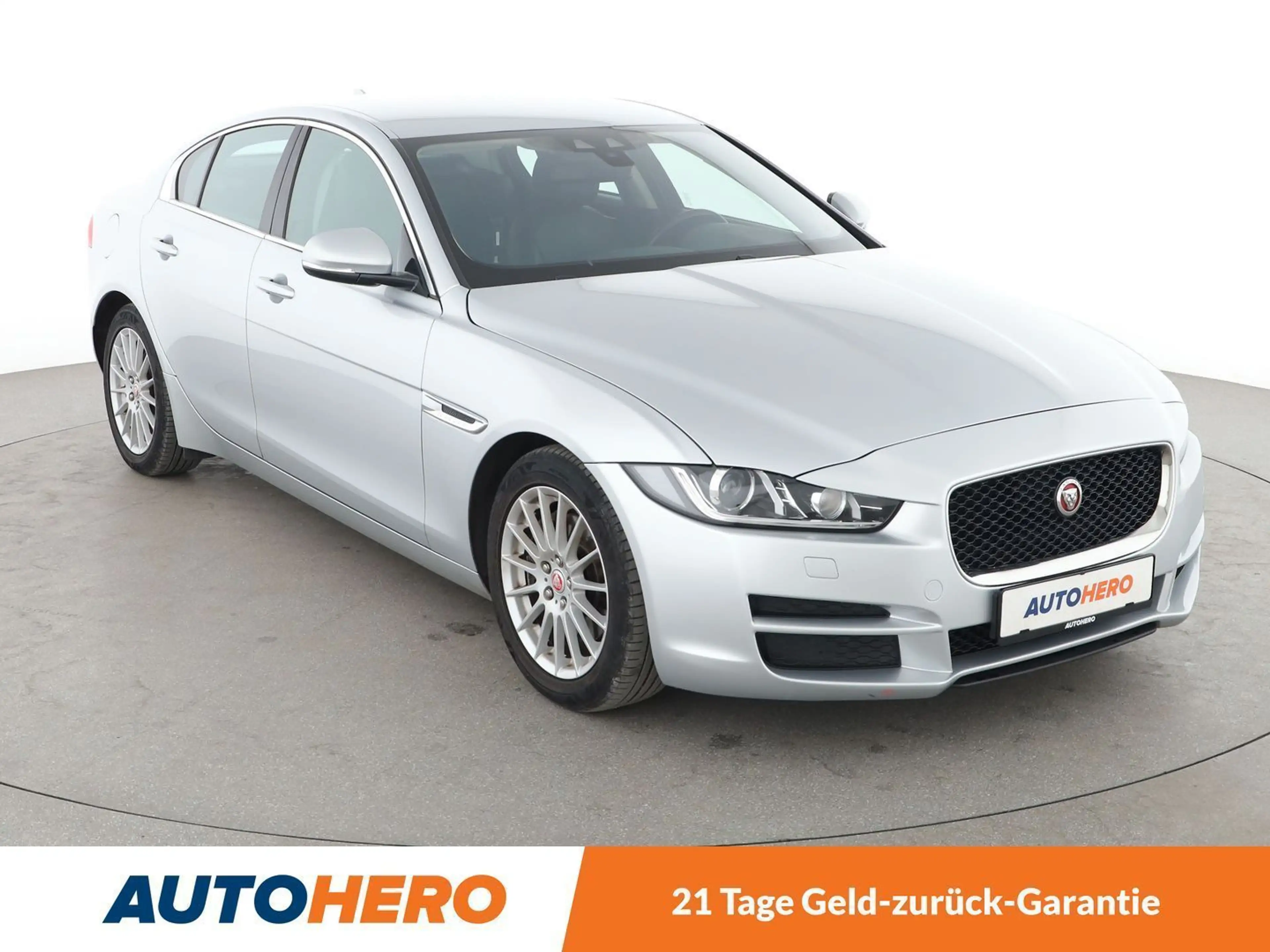Jaguar XE 20d E-Performance Prestige Aut.*TEMPO*LIM* — photo 8