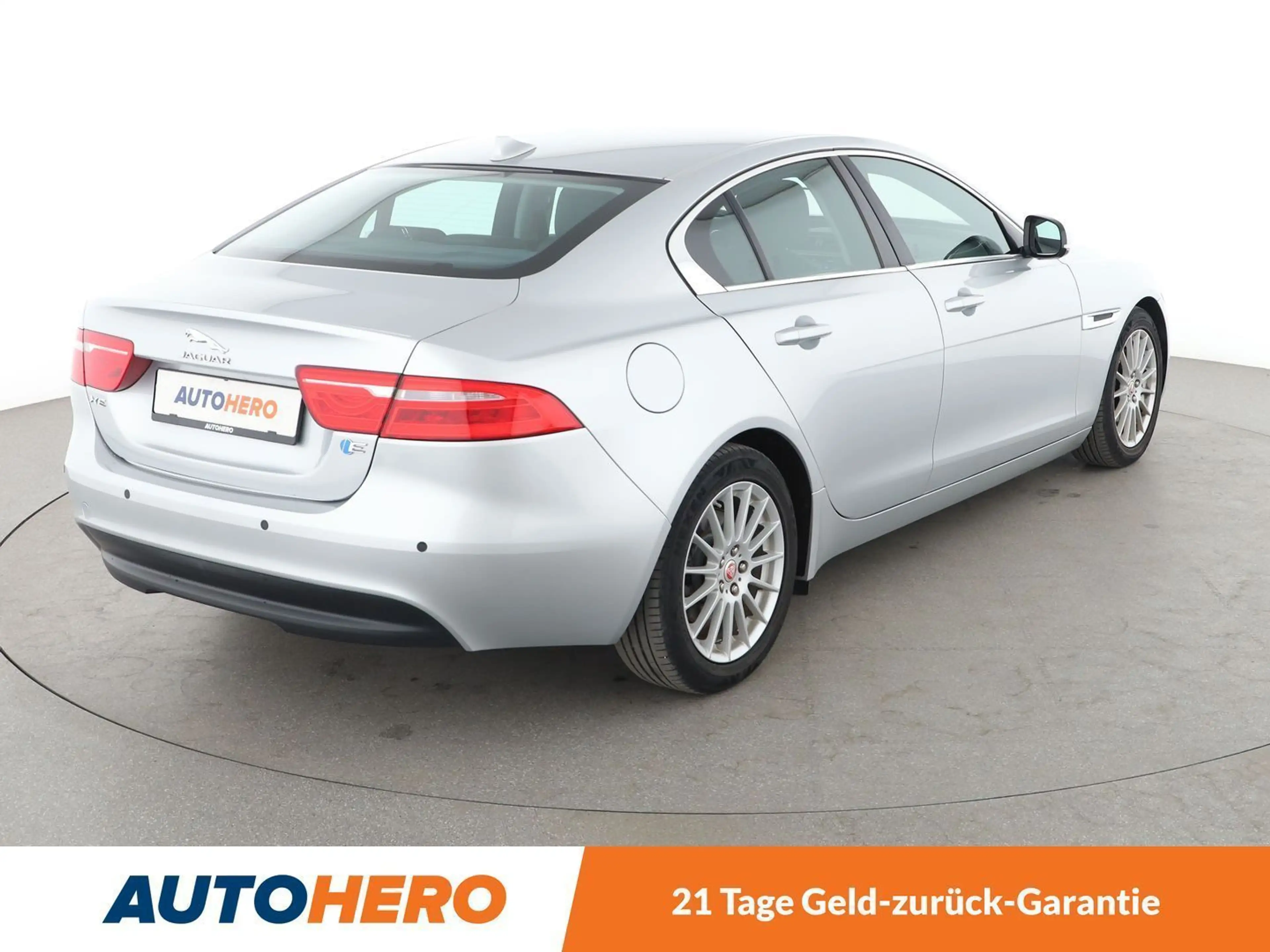 Jaguar XE 20d E-Performance Prestige Aut.*TEMPO*LIM* — photo 6
