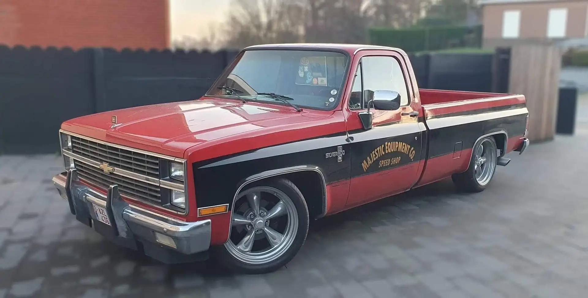 Chevrolet Silverado C10 LWB Червоний - 1