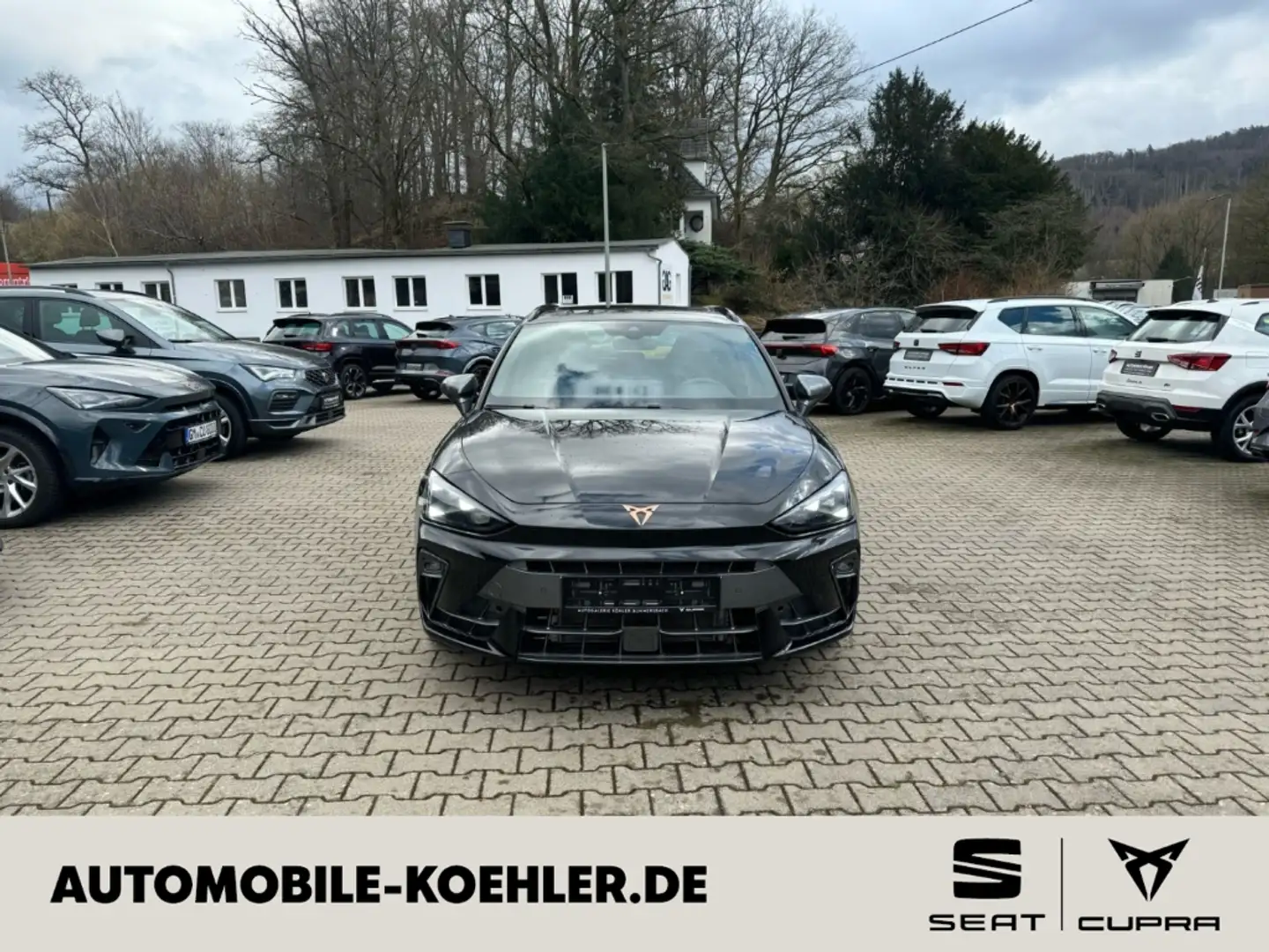 CUPRA Leon Sportstourer 1.5 TSI 150 PS 7-Gang DSG Noir - 1
