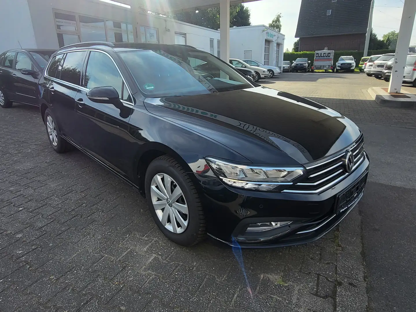 Volkswagen Passat Variant 2,0TDI SCR Business Noir - 1