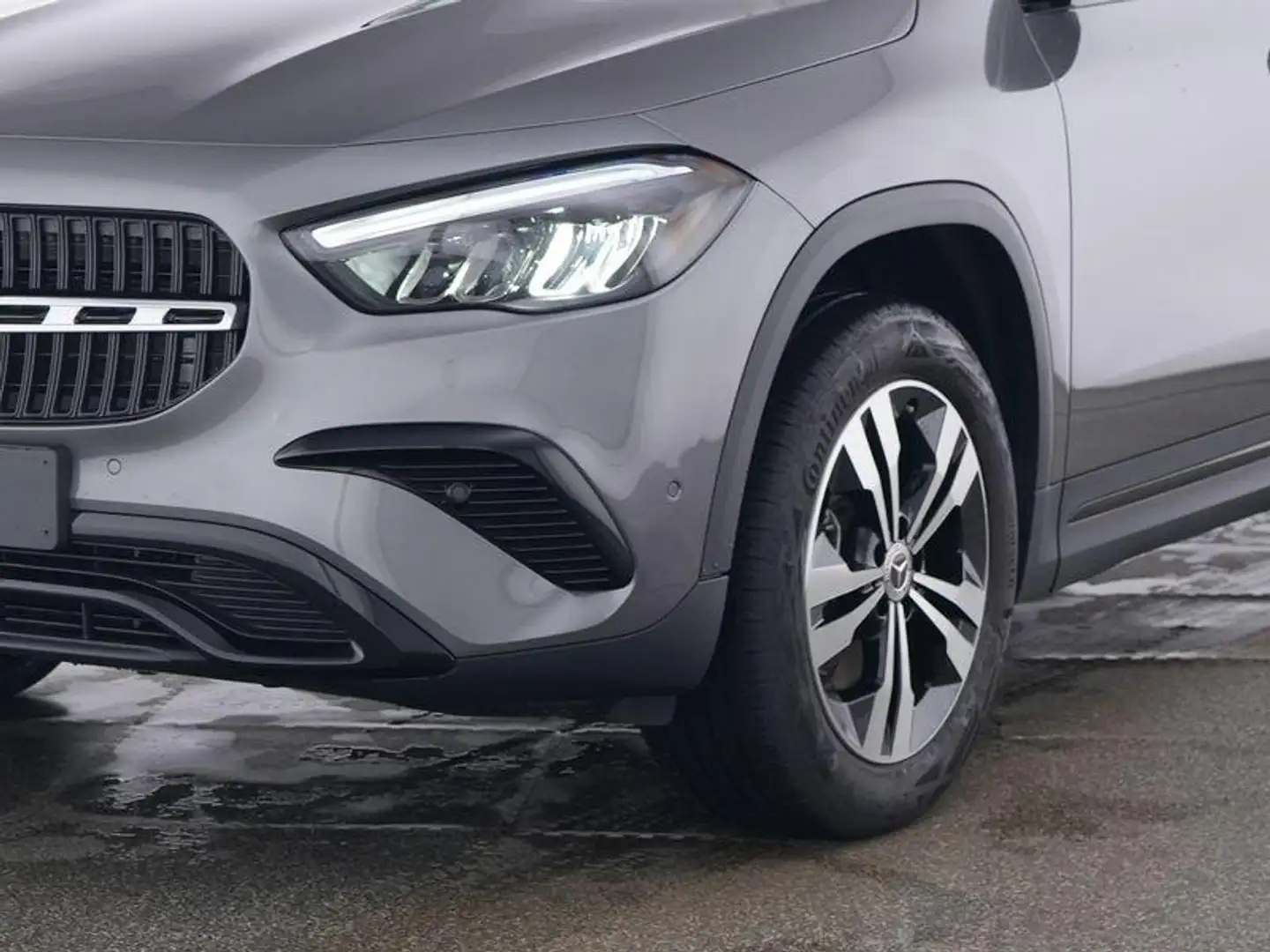 Mercedes-Benz GLA 200 , Night-Paket, Prog. Adv., Winter-Paket, Spiege... Grau - 2