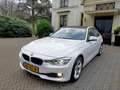 BMW 318 318d High Executive Wit - thumbnail 2