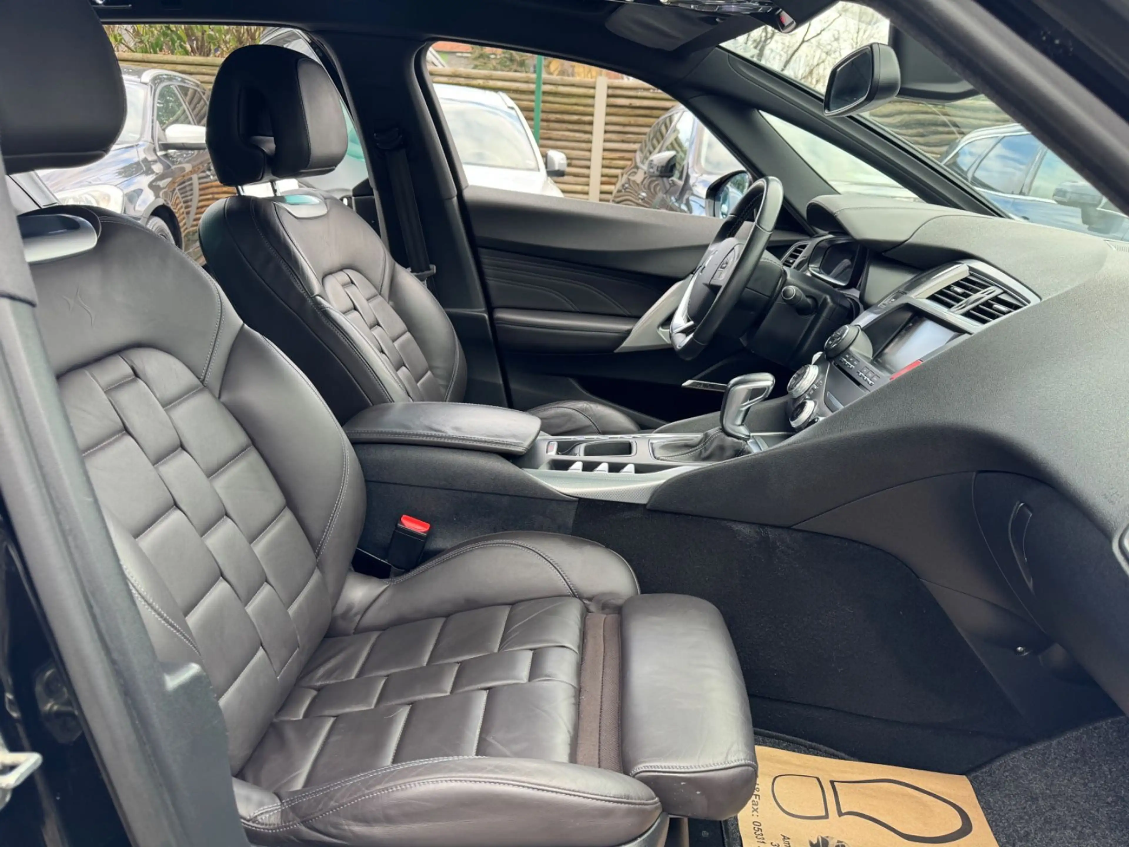 DS Automobiles DS 5 — photo 14