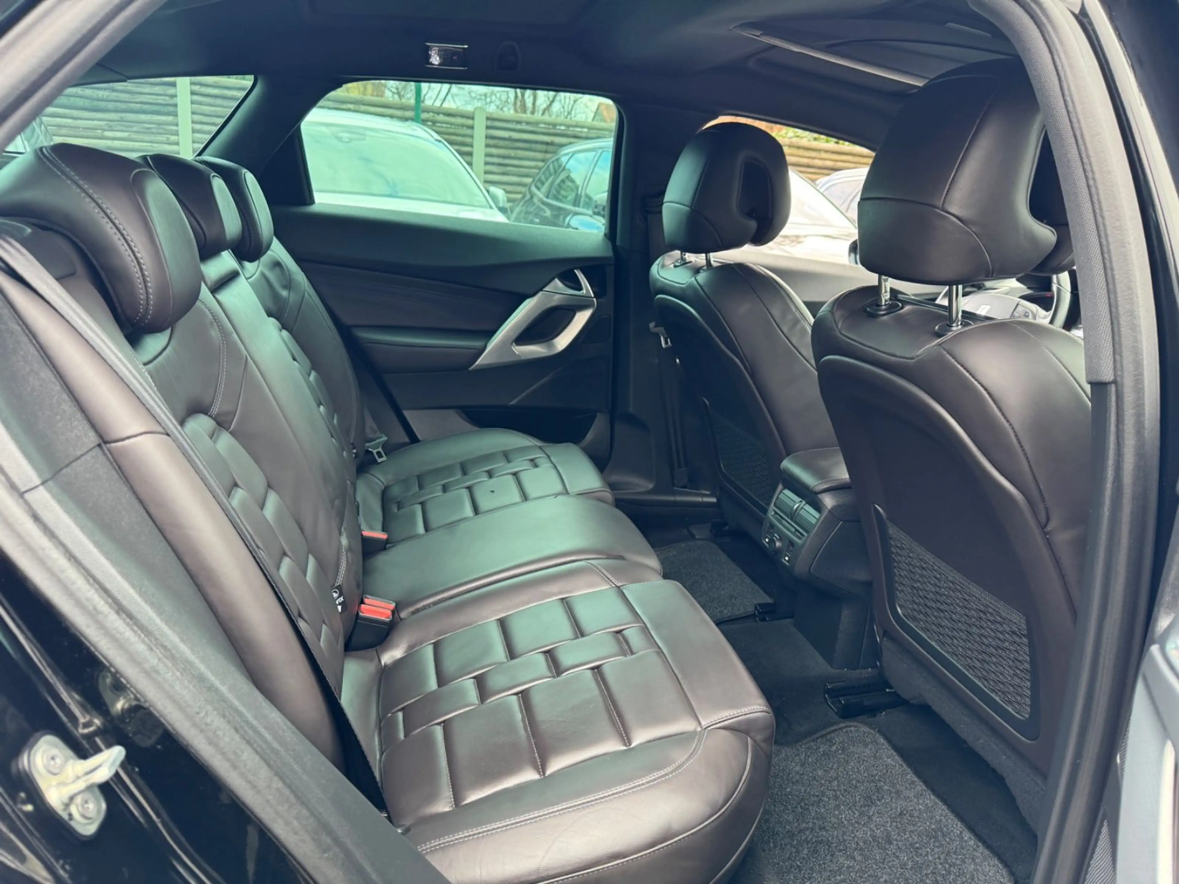 DS Automobiles DS 5 — photo 15