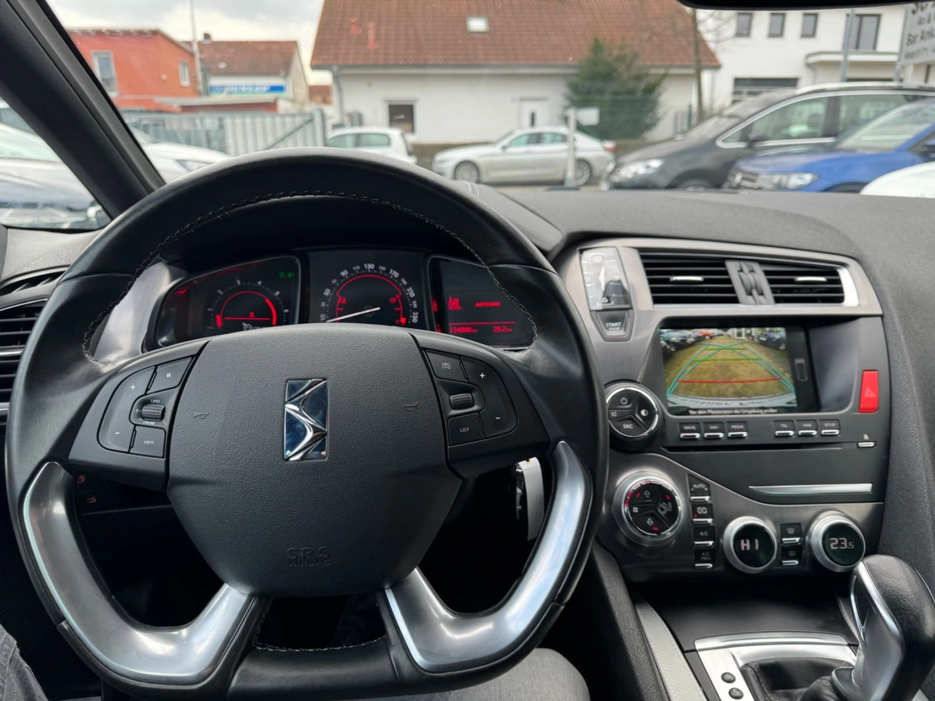 DS Automobiles DS 5 — photo 11