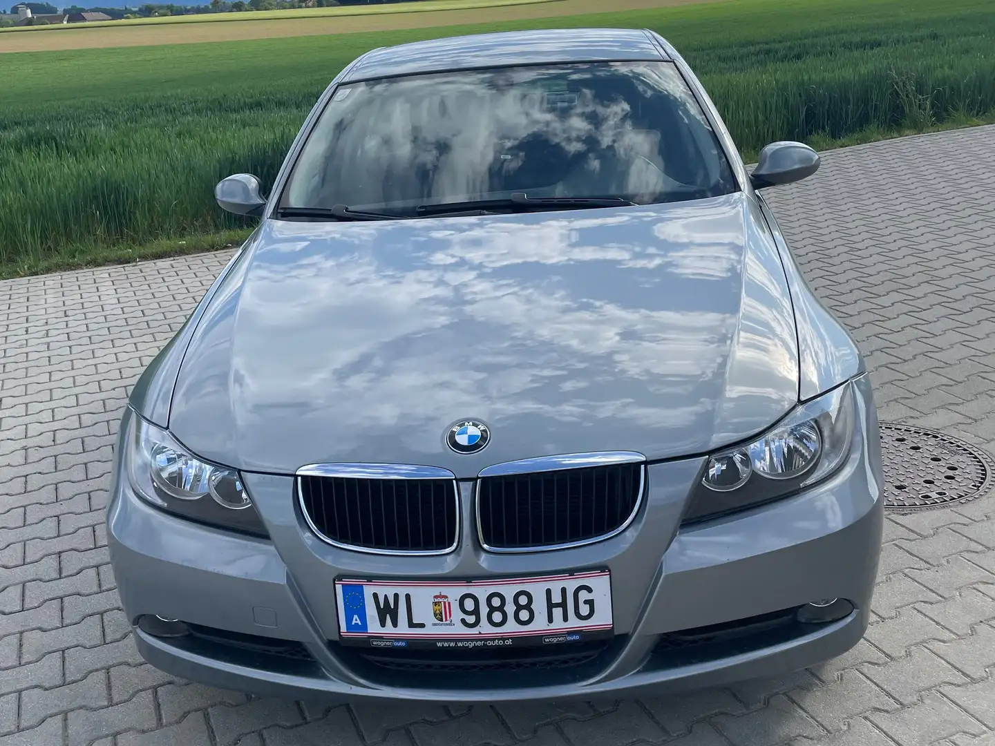 BMW 318 318d DPF Grau - 2