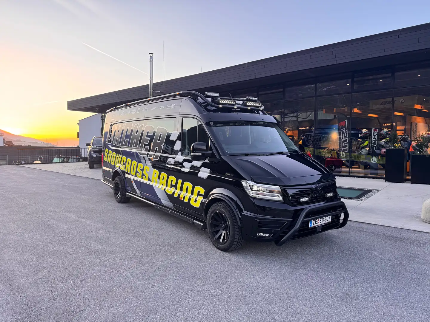 MAN TGE 3.180 L5H3 4x4 Automatik 130 kW MwSt. ausweisbar 3,5t Anhängelast Schwarz - 1