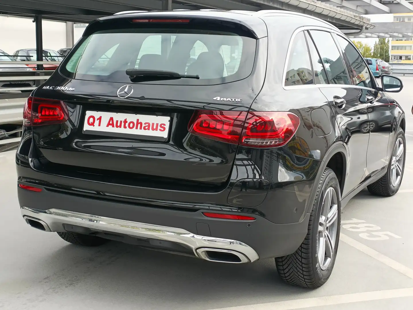 Mercedes-Benz GLC 300 de DISTRONIC/SPUR+TOT/MBUX+DAB/RFK/AHK/EHECKKLAPPE Noir - 2