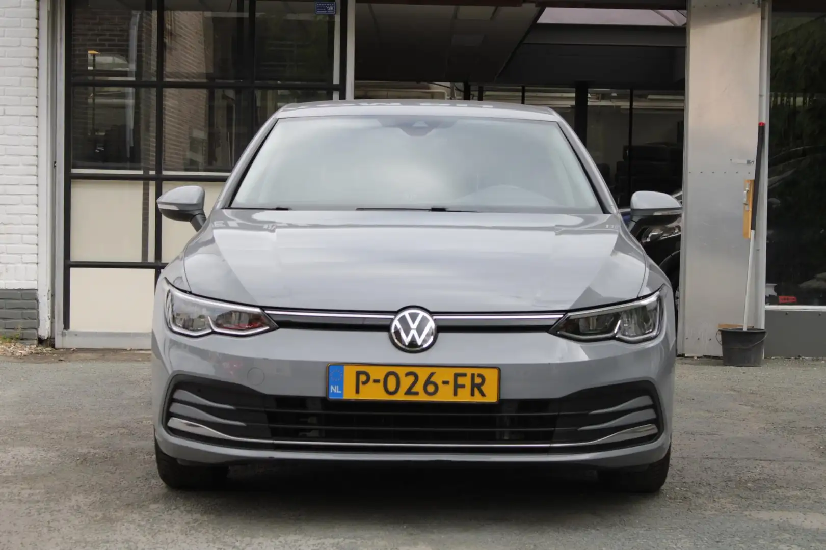 Volkswagen Golf 1.0 eTSI Life Business | Airco | Elec Ramen | adap Grijs - 2