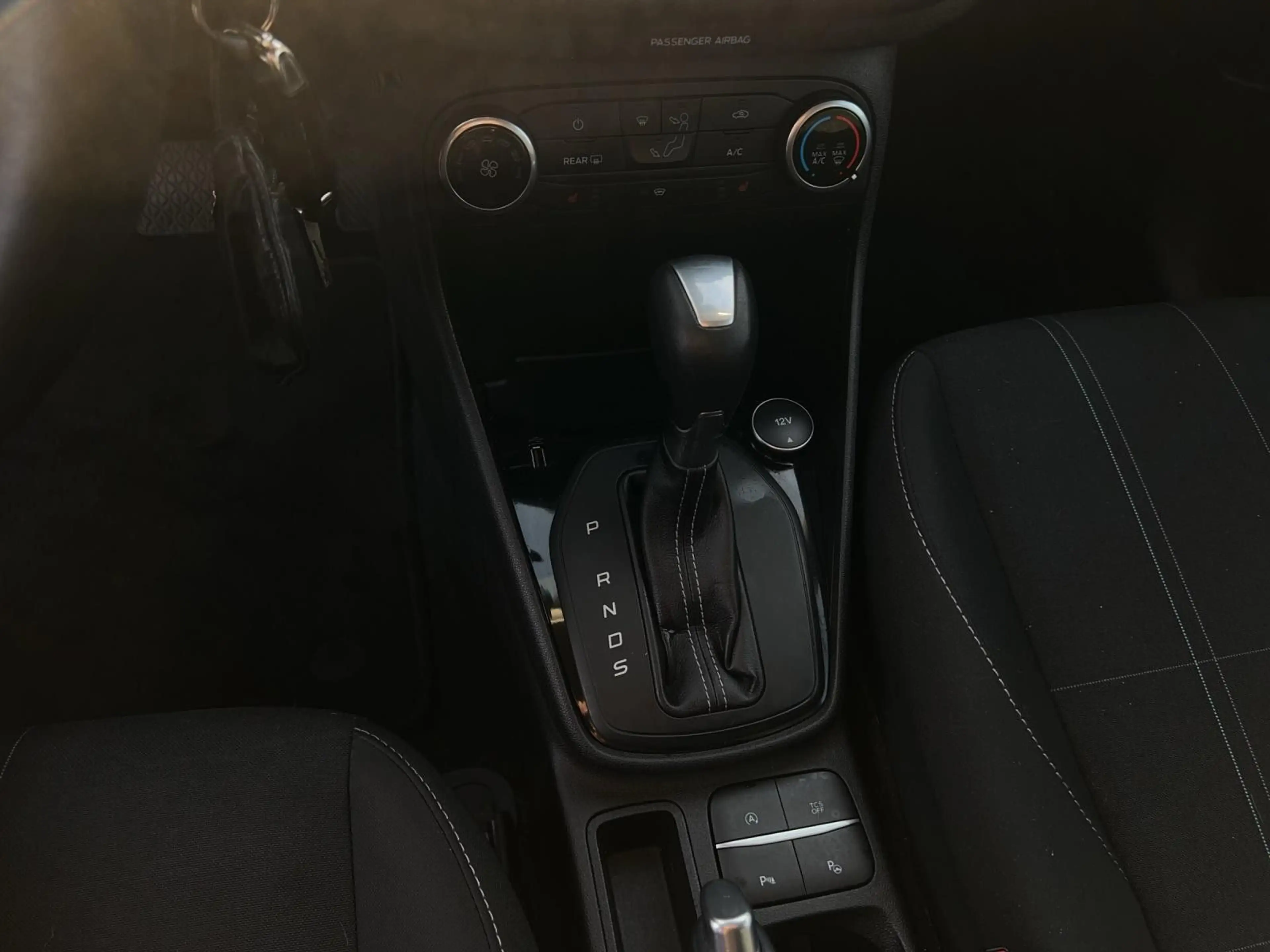 Ford Fiesta Cool & Connect Automatik SERVICE NEU — photo 11