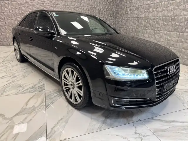 Audi A8 3.0 TDI clean diesel quattro/ S-Line