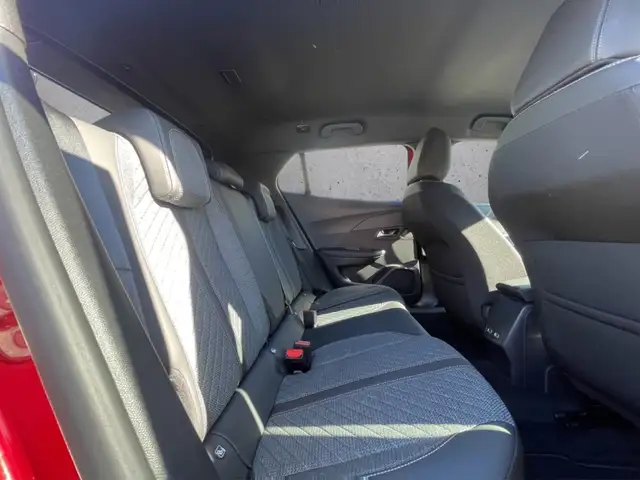 Peugeot 2008 view 14